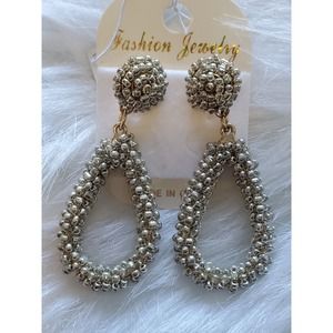 NWT Women's Silver Tone Fashion Jewelry Tear Drop Earrings